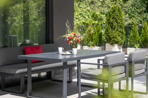 Patio, Spring, Day, Garden, View (from property/room), Balcony/Terrace, Seating area, Garden view