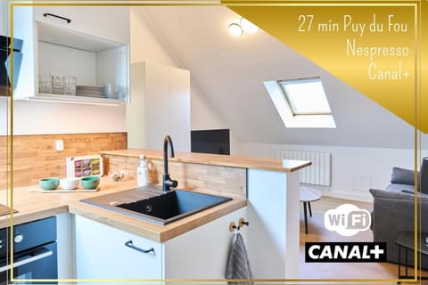 TV and multimedia, Kitchen or kitchenette, minibar, stove, toaster