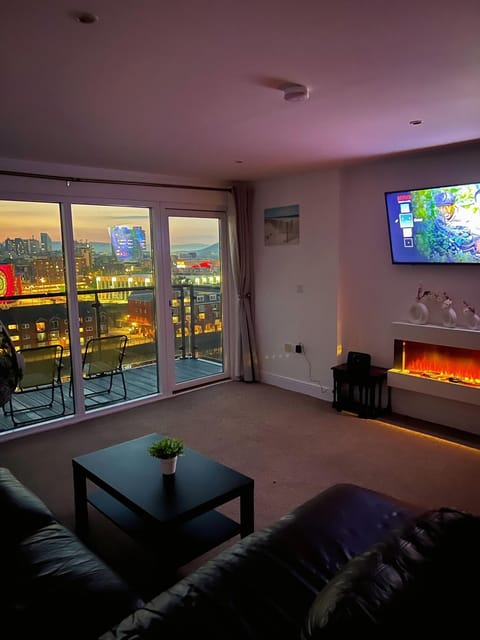 Communal lounge/ TV room