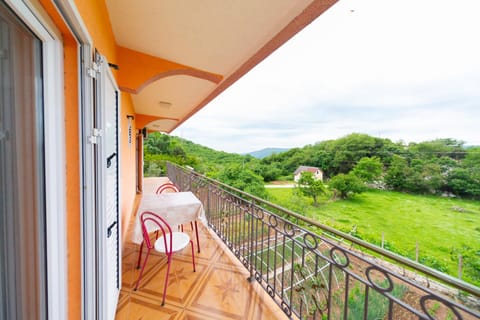 Garden, Mountain view