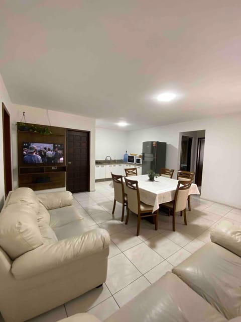 Communal lounge/ TV room, TV and multimedia, Living room, Seating area, Dining area