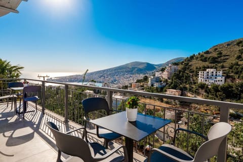 Day, Natural landscape, Balcony/Terrace, Sea view