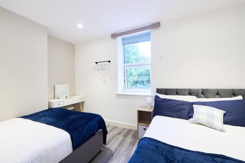 Coastal Comfort for 5 Apartment in Portsmouth