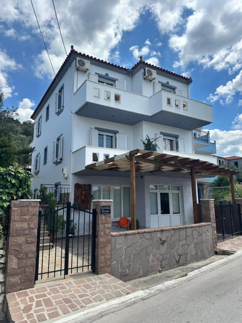 Property building, Day