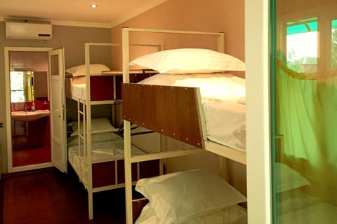 Bed, Photo of the whole room, bunk bed