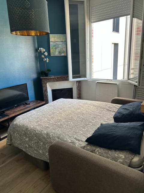 Living room, Bedroom