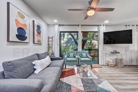 New Listing - Dog Friendly - Recently Renovated - Multi-Level Condo - Short Walk to the Beach House in Fernandina Beach