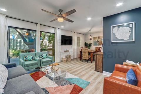 New Listing - Dog Friendly - Recently Renovated - Multi-Level Condo - Short Walk to the Beach House in Fernandina Beach