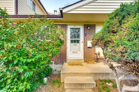 Near Family-Friendly Attractions Northglenn Home! House in Northglenn