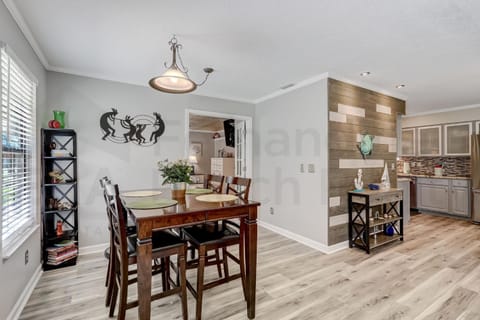 Dog Friendly - Fully Fenced - Boat or Jet Ski Pad for up to 24 Feet - Fruit Trees - 1 Week Required House in Fernandina Beach