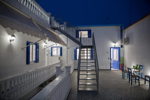 Aimou Suites Apartment in Pireas