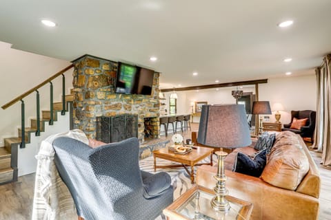 Greers Ferry Lake Retreat Game Room and Fire Pit! House in Greers Ferry Lake