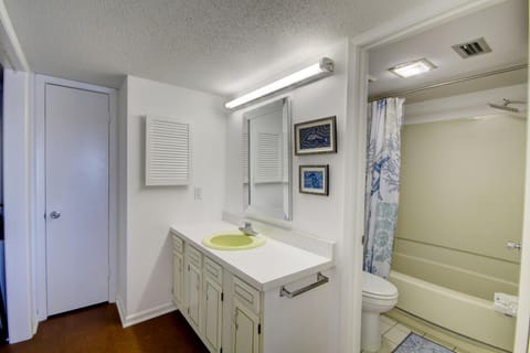 El Matador 560 - FREE TICKETS!! Your stay includes free tickets to many area attractions! Apartment in Okaloosa Island