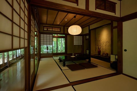Natural landscape, Seating area, Dining area