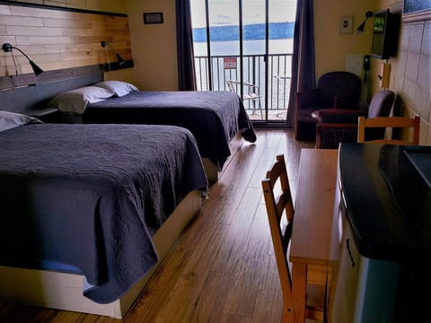 Above Tide Motel Motel in Campbell River