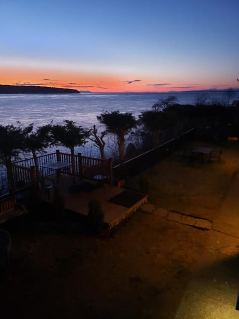 Above Tide Motel Motel in Campbell River