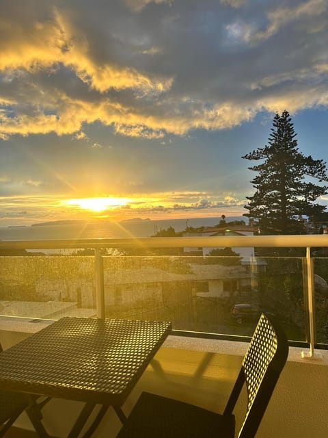 Day, Natural landscape, View (from property/room), Balcony/Terrace, Sunrise