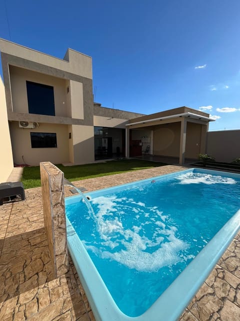 View (from property/room), Pool view, Swimming pool, Swimming pool