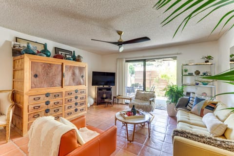 2 Mi to Dtwn Palm Springs Mtn-View Condo with Pool Apartment in Palm Springs