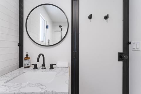 Luxe Balboa House 5 Bedroom 5 Ensuite Bath Peninsula Ferry Close House in Balboa Island