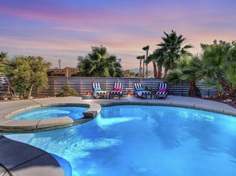 Dive into Desert Wonderland Pool, Spa, Fire Pit House in Palm Springs