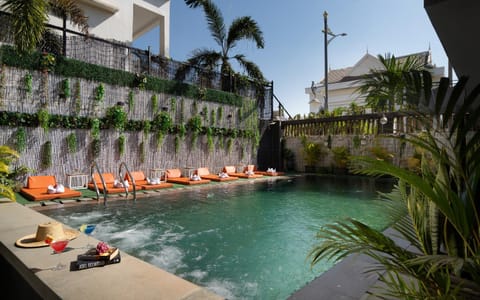 Day, Garden, View (from property/room), Pool view, Area and facilities, Swimming pool, Swimming pool, sunbed