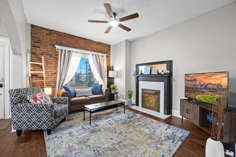 Stylish Home in Historic District Near Riverwalk House in Jeffersonville