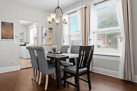 Stylish Home in Historic District Near Riverwalk House in Jeffersonville