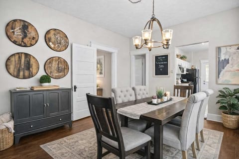 Walkable Historic District Riverview Escape House in Jeffersonville