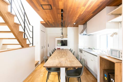 Kitchen or kitchenette, Dining area, Diving