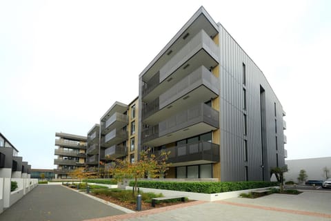 Property building, Day, Street view