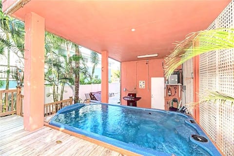 Serious Leisure House in Siesta Beach