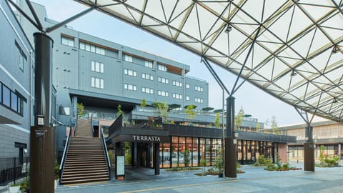 Property building, Day