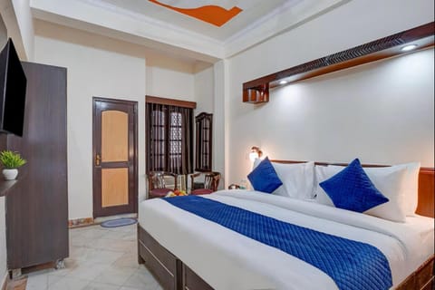 Bed, TV and multimedia, Photo of the whole room, Bedroom, air conditioner