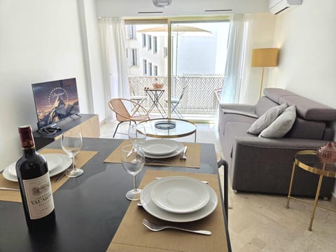 Balcony/Terrace, Living room