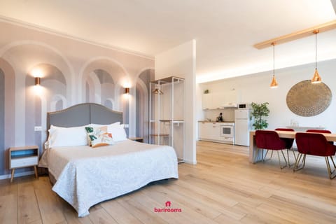 Bed, Kitchen or kitchenette, Photo of the whole room, Bedroom
