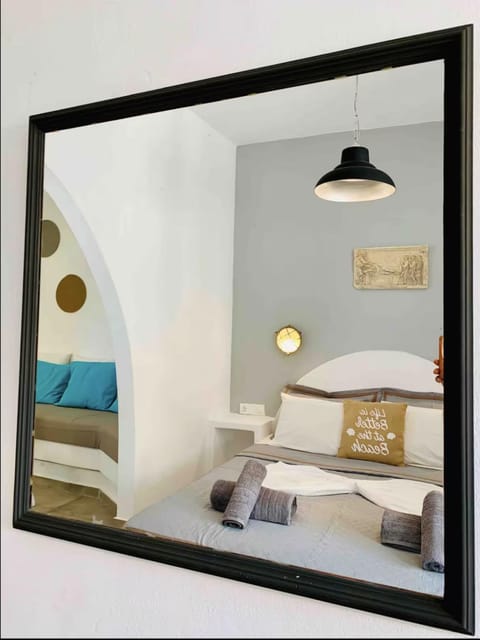 Rembelos Santorini Apartment in Perissa