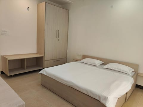 Bed, Photo of the whole room, Bedroom, wardrobe