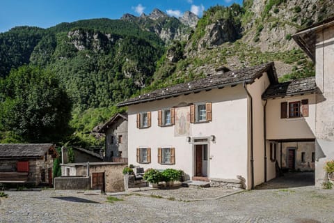 Property building, Natural landscape, Mountain view