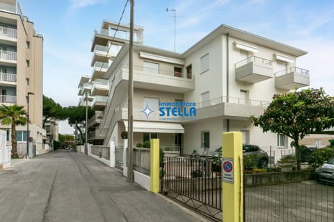 Property building, Street view
