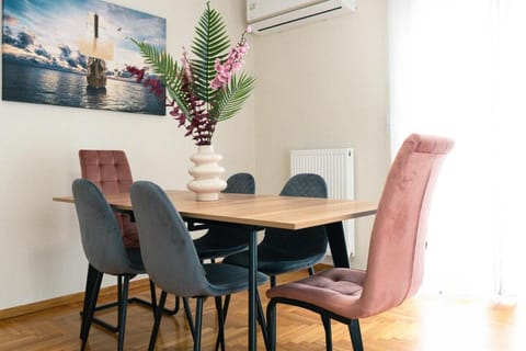 Seaside bliss in Alimos ideal for families ! Apartment in Alimos