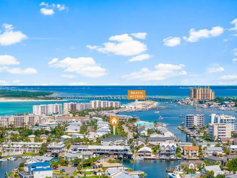 Property building, Bird's eye view, City view, Sea view