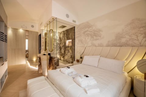 Shower, Bedroom, towels