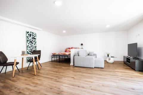 Communal lounge/ TV room, Bed, TV and multimedia, Living room, Dining area, Bedroom