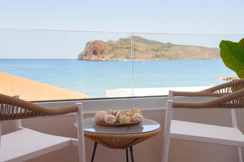 Day, Natural landscape, View (from property/room), Balcony/Terrace, Balcony/Terrace, Beach, Mountain view, Sea view