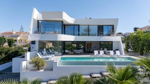 Property building, Garden, View (from property/room), Balcony/Terrace, Balcony/Terrace, Garden view, Pool view, Swimming pool, Swimming pool, sunbed