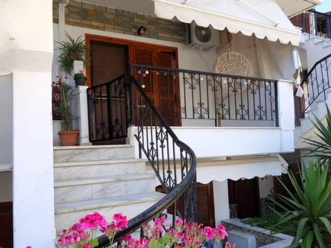 Property building, Balcony/Terrace