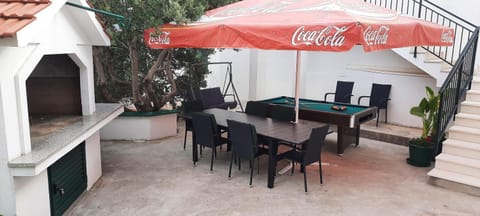 BBQ facilities, Balcony/Terrace, Seating area, Dining area, Entertainment