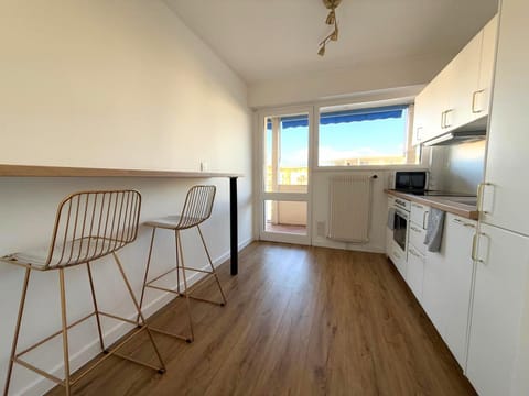 M002 Marquer Appartement T2 spacieux et lumineux avec balcon à deux pas du centre ville Apartment in Annemasse