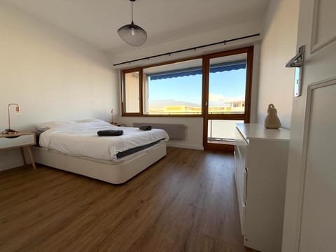 M002 Marquer Appartement T2 spacieux et lumineux avec balcon à deux pas du centre ville Apartment in Annemasse